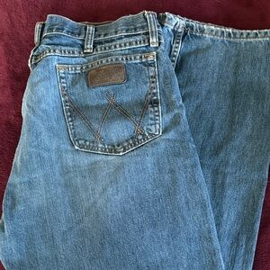 Wrangler Men’s Blue Straight-Leg Jeans